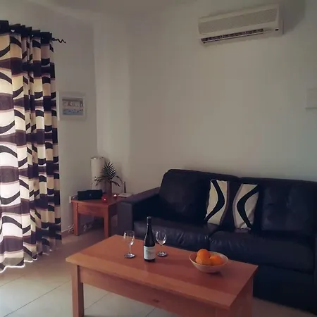 Oneiro 2-bedroom Pool View In - See Cyprus Holiday Homes Appartamento Paphos